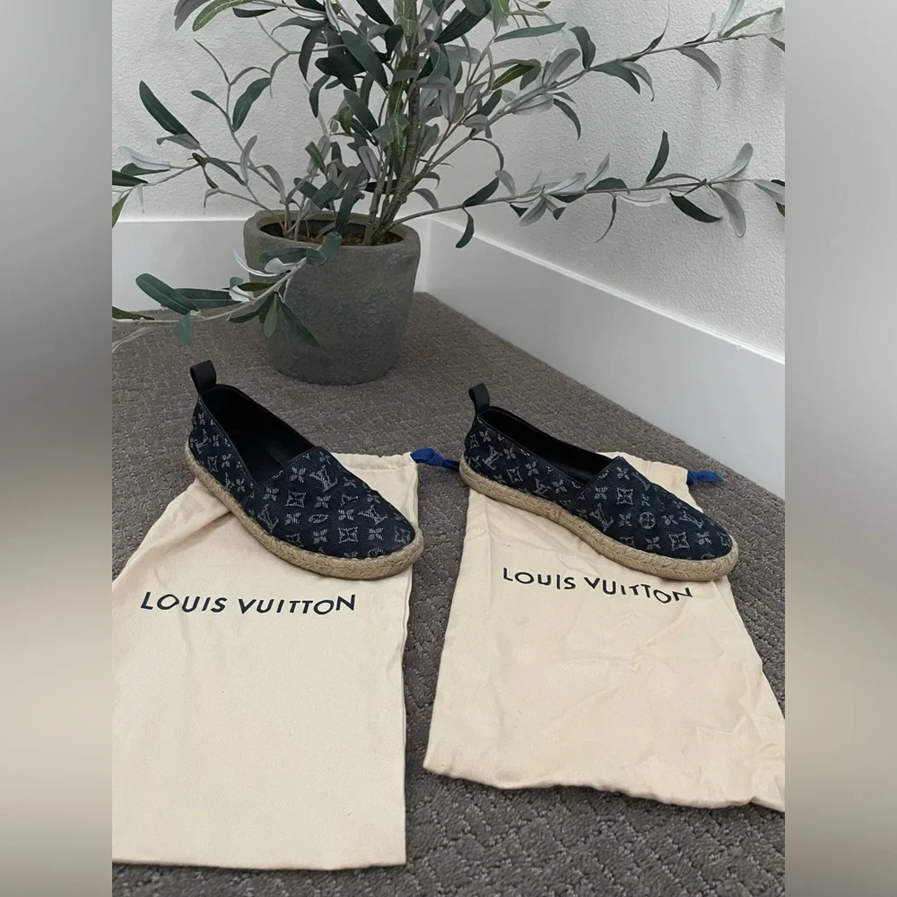 Louis Vuitton Women’s 36.5 Black Monogram Espadrille Flats w/ Box - Picture 4 of 10